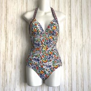 Tommy Bahama Halter One Piece
Swimsuit Floral
